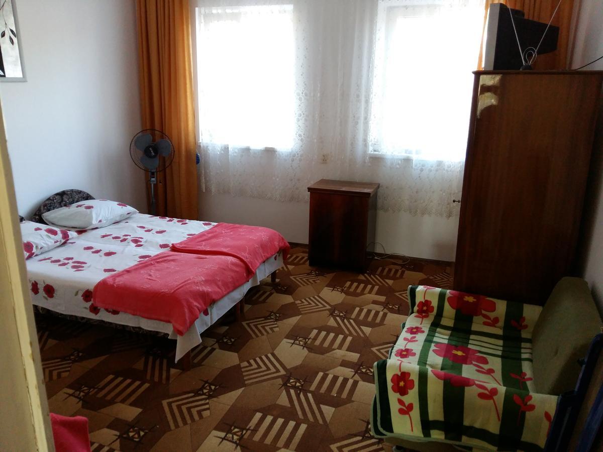Guest House U Aleny Гагра Екстериор снимка