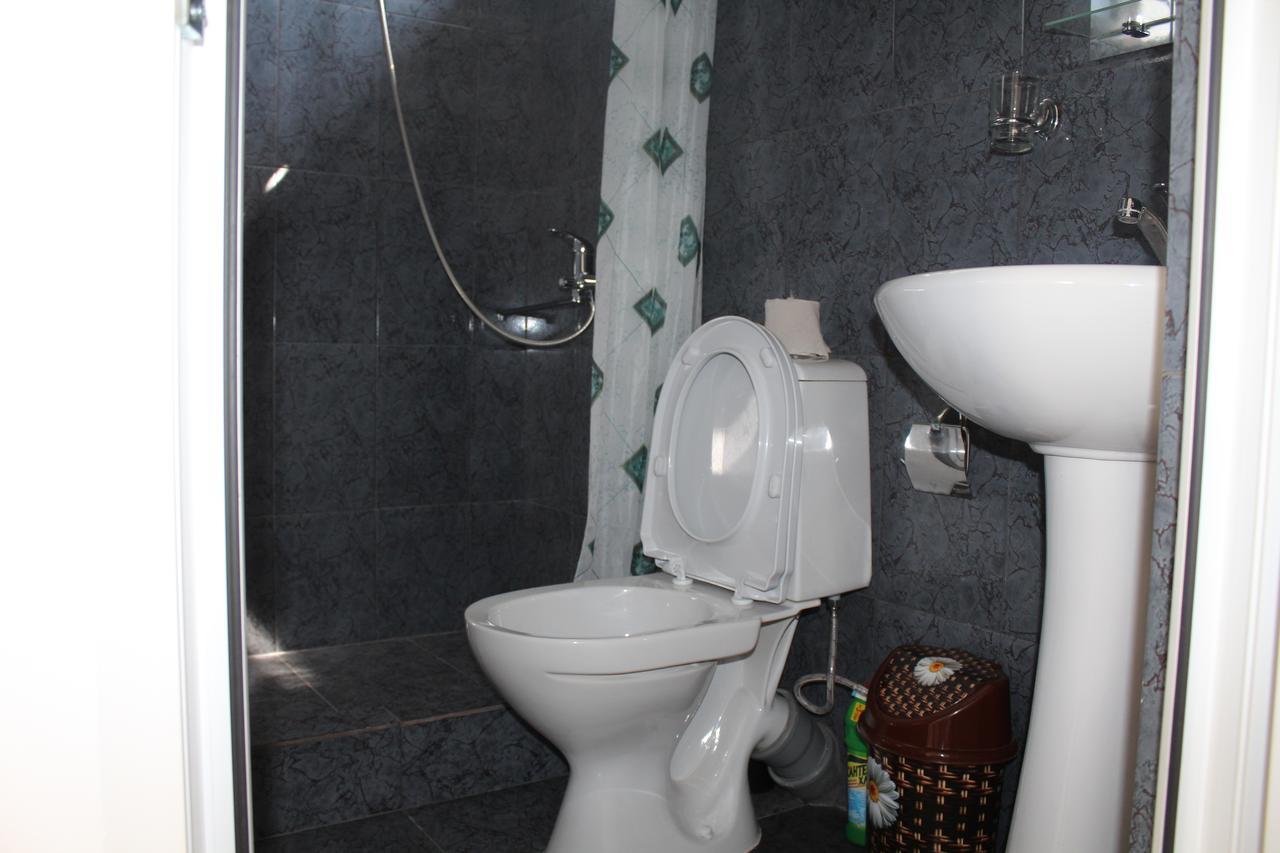 Guest House U Aleny Гагра Екстериор снимка