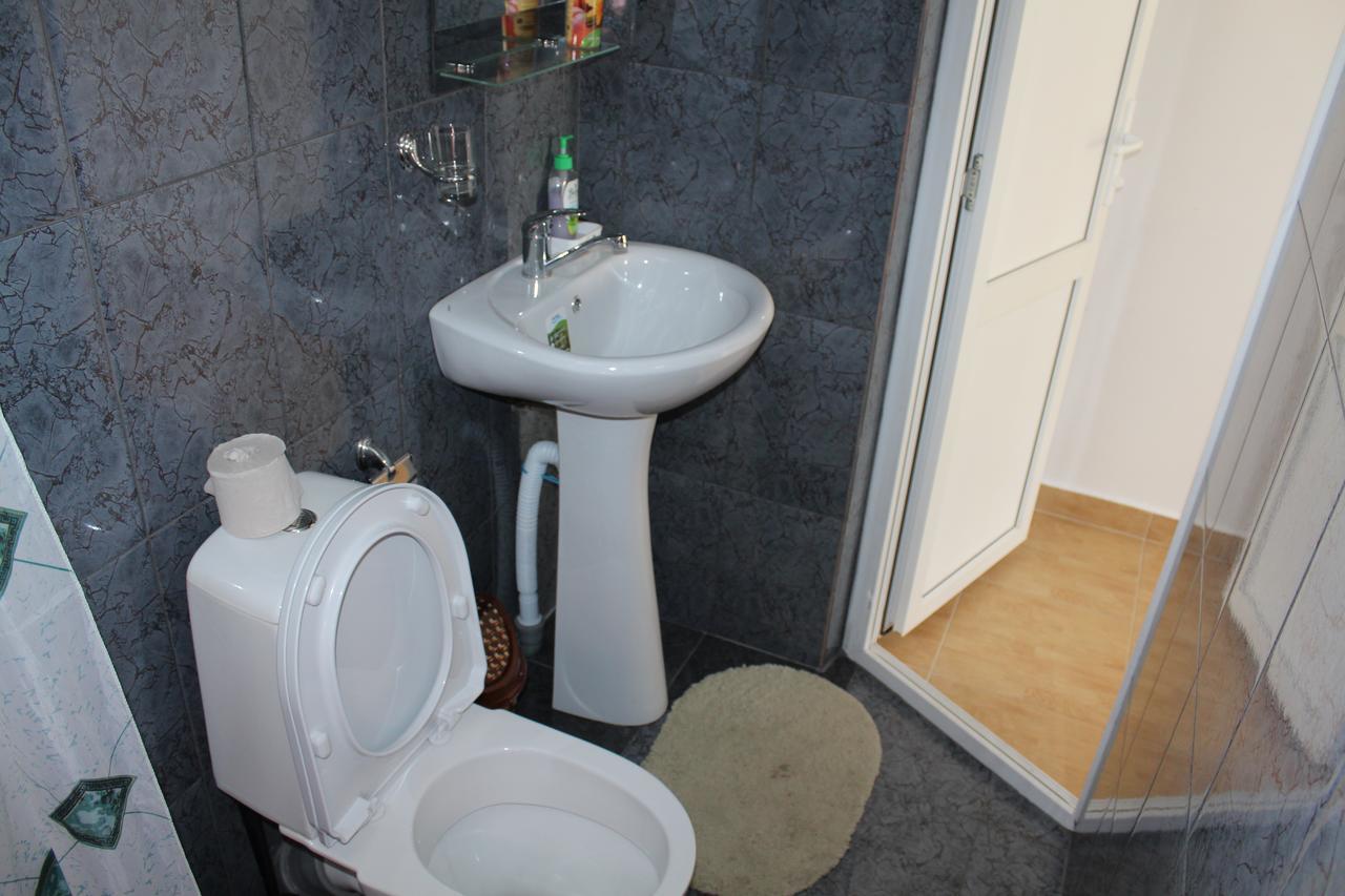 Guest House U Aleny Гагра Екстериор снимка